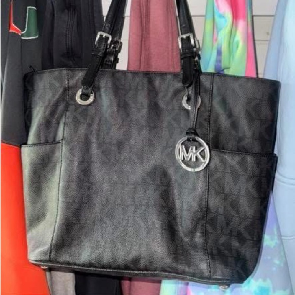 Michael Kors Black Signature Tote